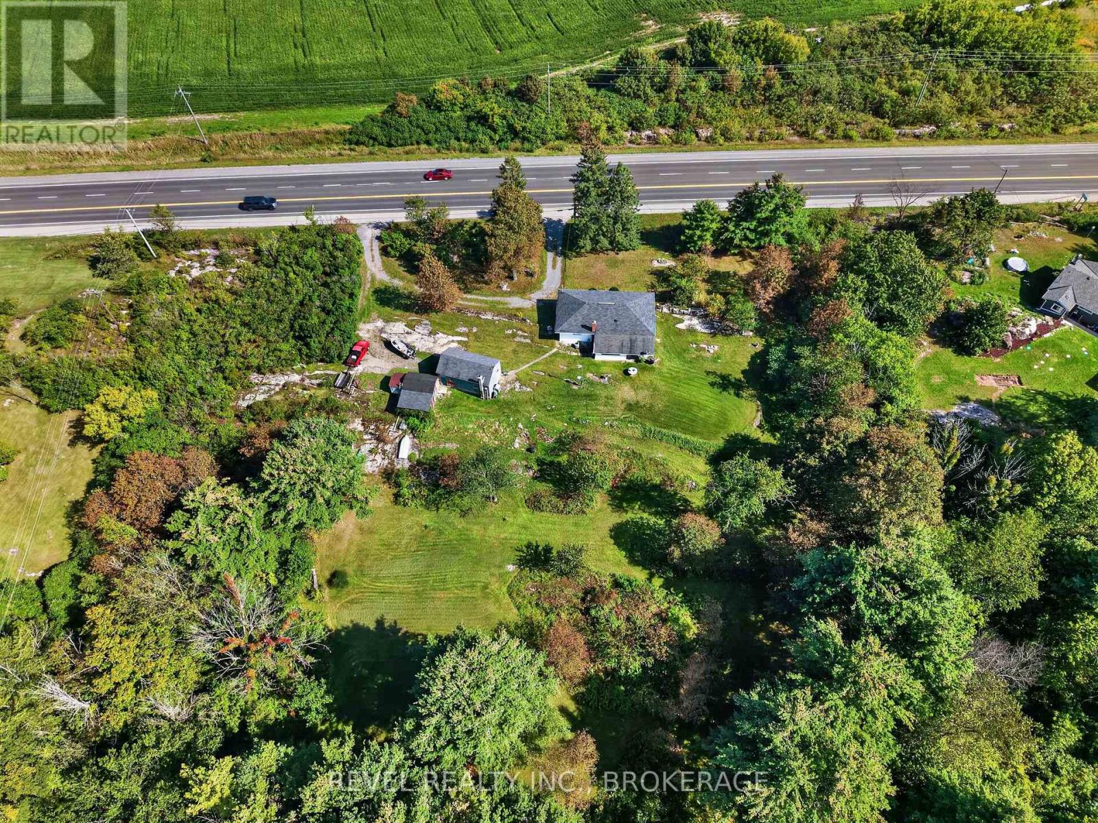 4258 HWY 15 - 38