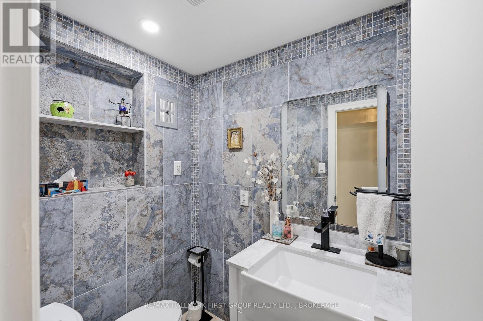19 DEDRICK DRIVE - Image 12