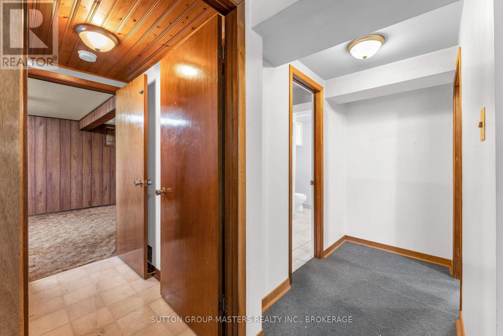 752 HIGH GATE PARK DRIVE - 37