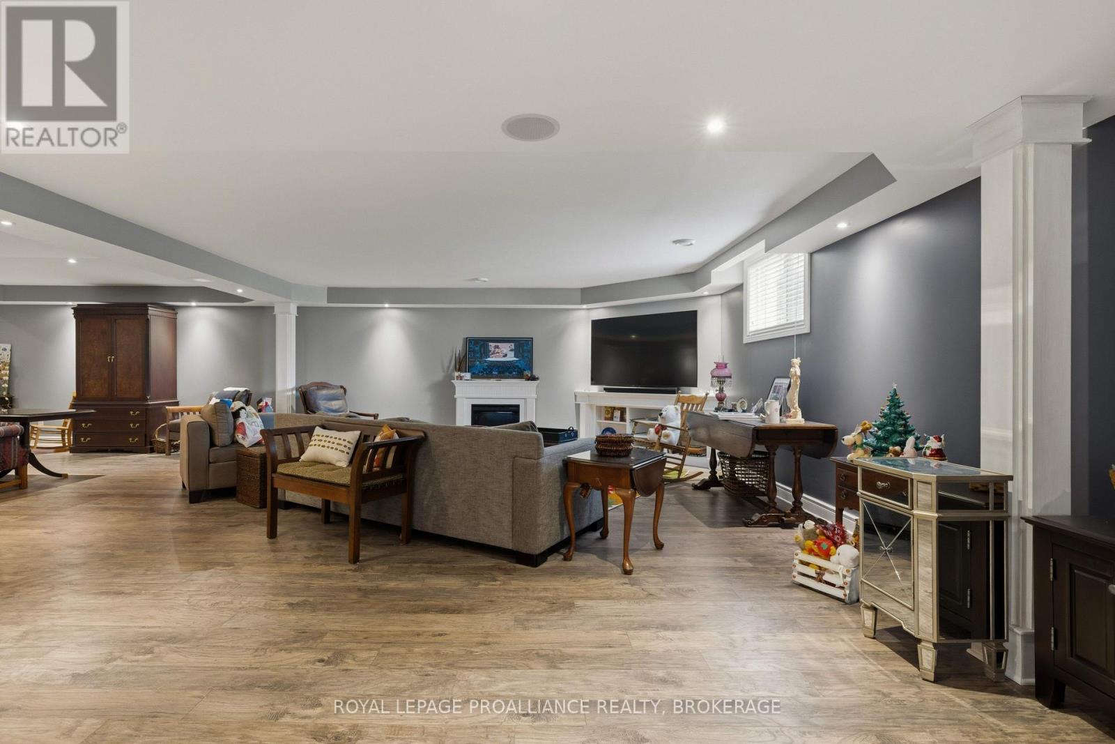 1243 LISBON PLACE - 34