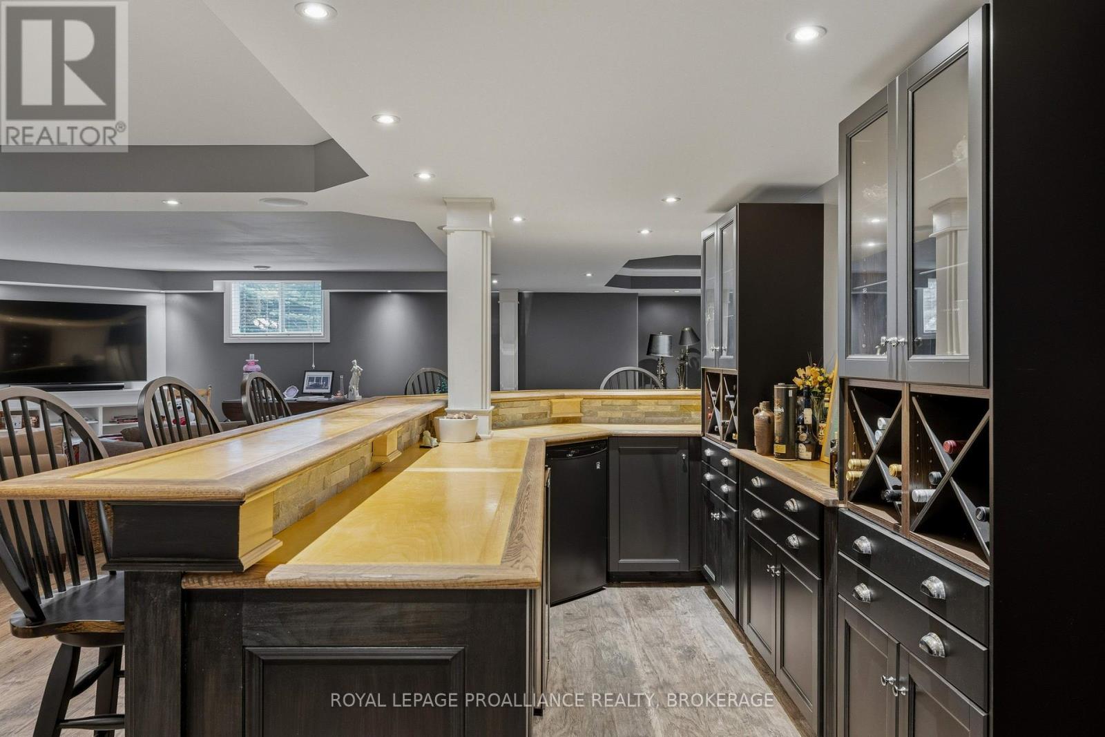 1243 LISBON PLACE - 36