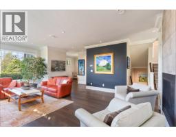 2228 Mahon Avenue, North Vancouver, BC V7M2T9 Photo 6