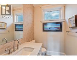2228 Mahon Avenue, North Vancouver, BC V7M2T9 Photo 7