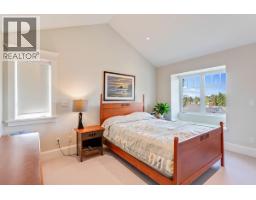 2228 Mahon Avenue, North Vancouver, BC V7M2T9 Photo 27