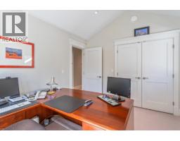 2228 Mahon Avenue, North Vancouver, BC V7M2T9 Photo 23