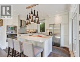2228 Mahon Avenue, North Vancouver, BC V7M2T9 Photo 12