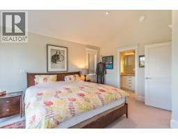 2228 Mahon Avenue, North Vancouver, BC V7M2T9 Photo 15