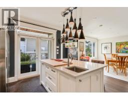 2228 Mahon Avenue, North Vancouver, BC V7M2T9 Photo 11