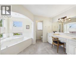 15 Royal Crest Terrace Nw, Calgary, AB T3G4M3 Photo 26