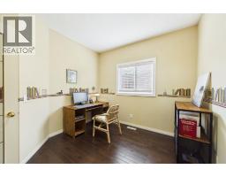 15 Royal Crest Terrace Nw, Calgary, AB T3G4M3 Photo 20