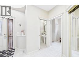 15 Royal Crest Terrace Nw, Calgary, AB T3G4M3 Photo 22