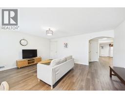 15 Royal Crest Terrace Nw, Calgary, AB T3G4M3 Photo 38
