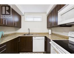 15 Royal Crest Terrace Nw, Calgary, AB T3G4M3 Photo 42