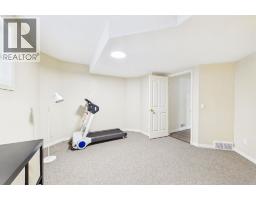 15 Royal Crest Terrace Nw, Calgary, AB T3G4M3 Photo 44
