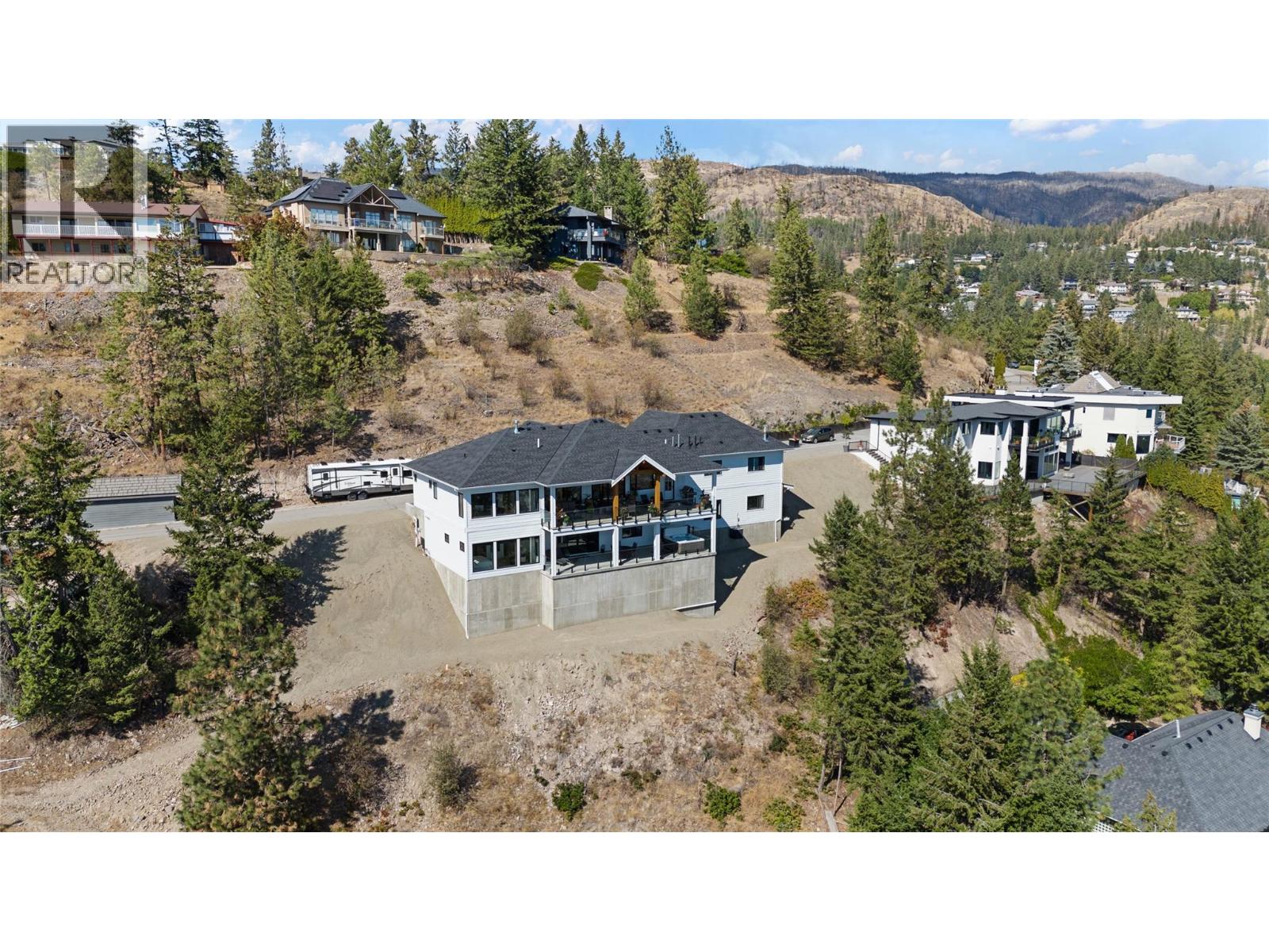  902 Lloyd Jones Drive, West Kelowna