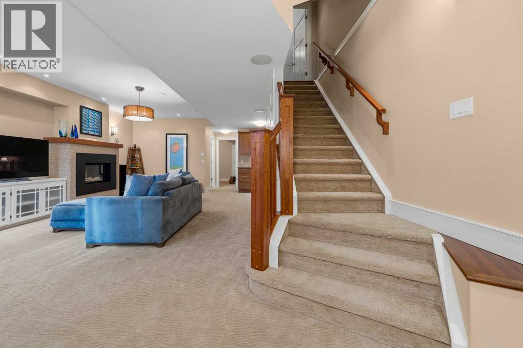 2108 31 Avenue SW - 35