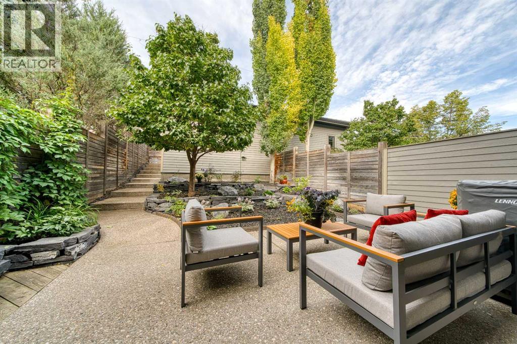 2108 31 Avenue SW - 41