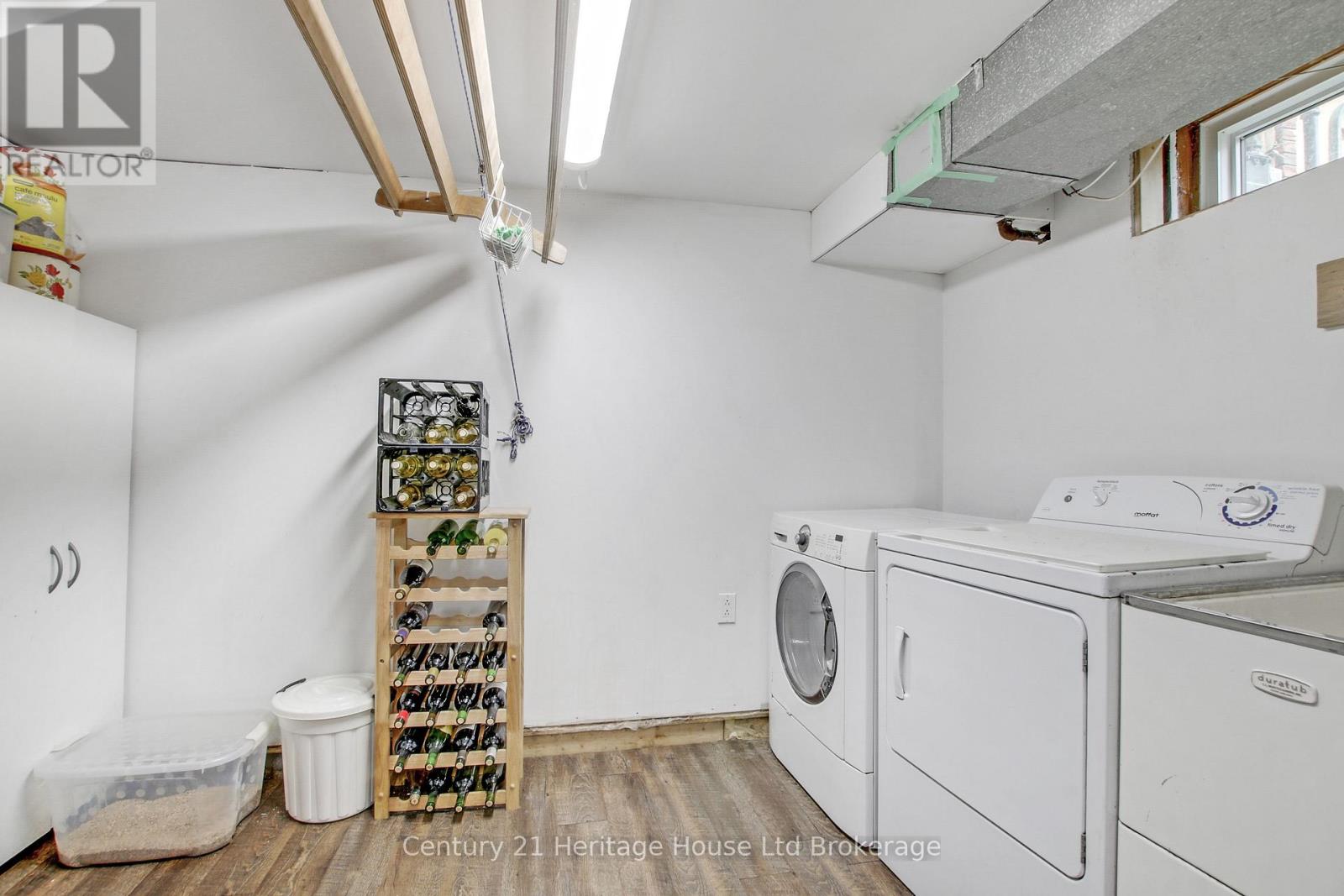 683 COLLEGE AVENUE - Image 20