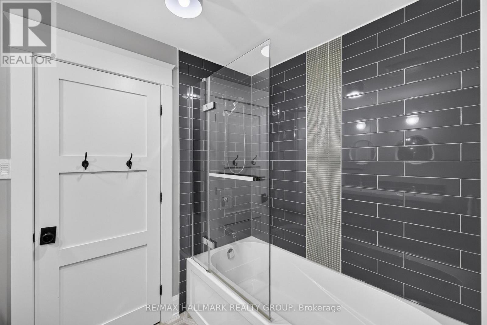 171 FARADAY STREET - Image 26