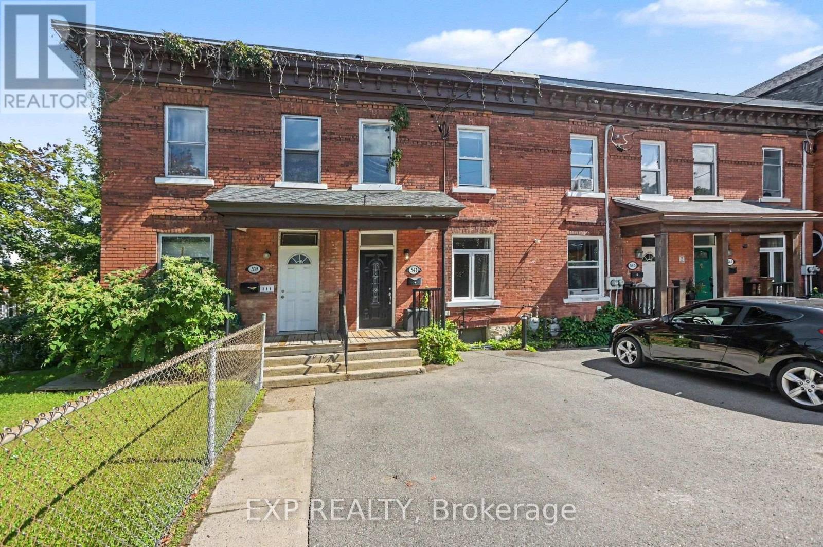 541 BAY STREET - 3