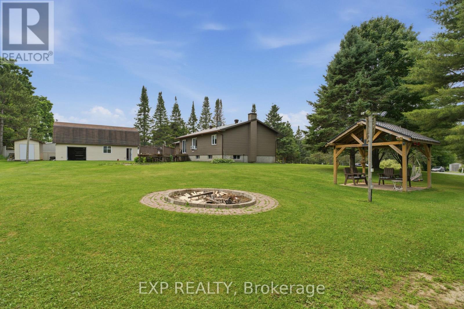1445 DU LAC ROAD - Image 44