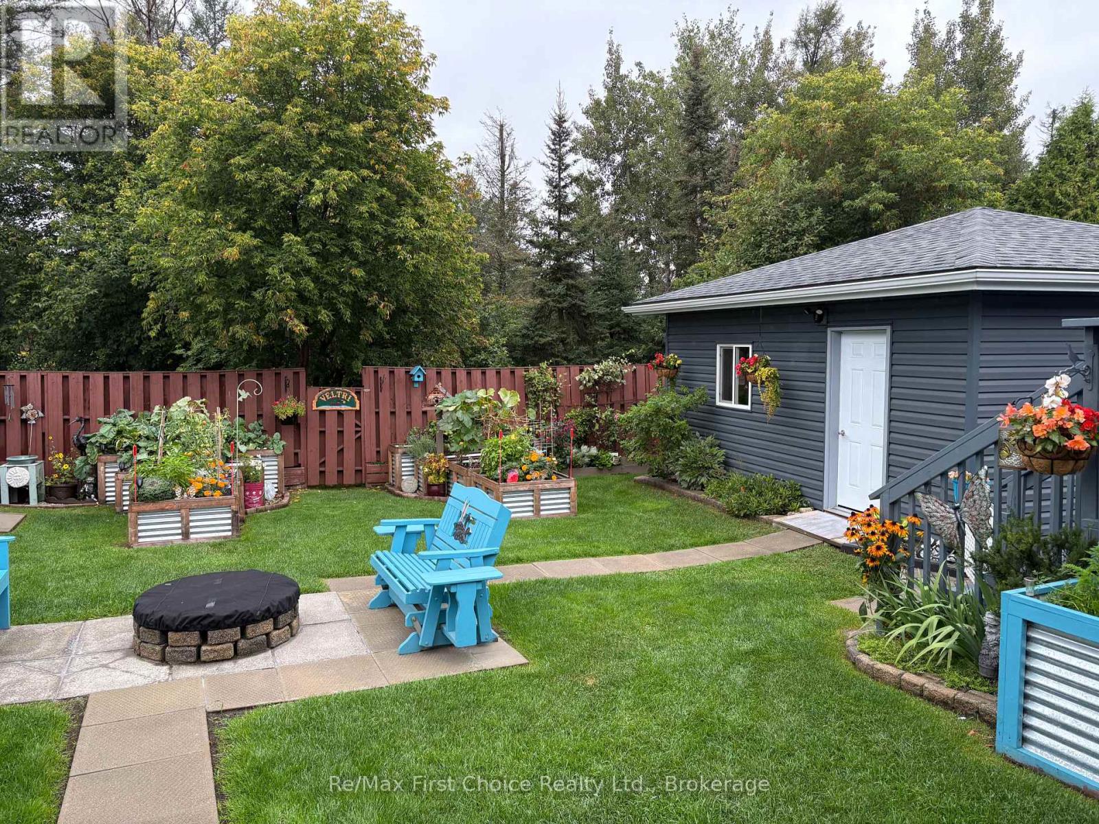 422 RYERSON CRESCENT - 2