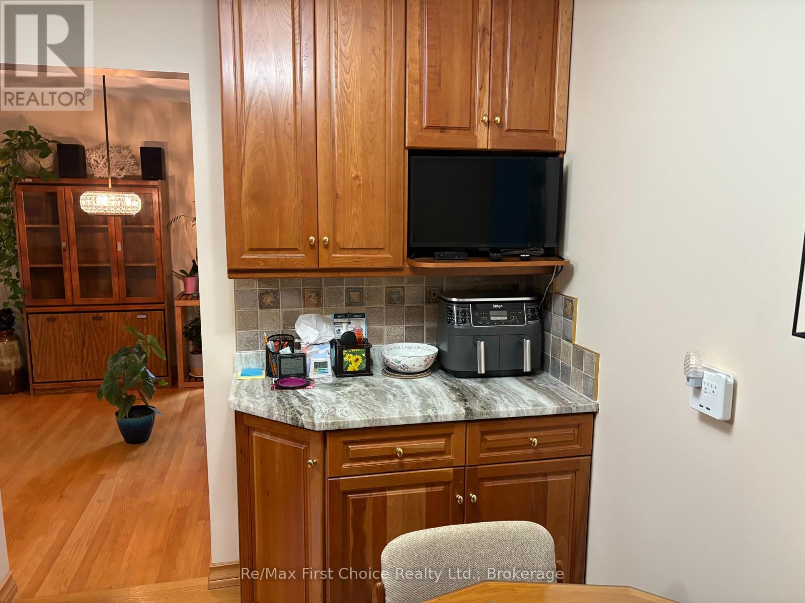 422 RYERSON CRESCENT - 22