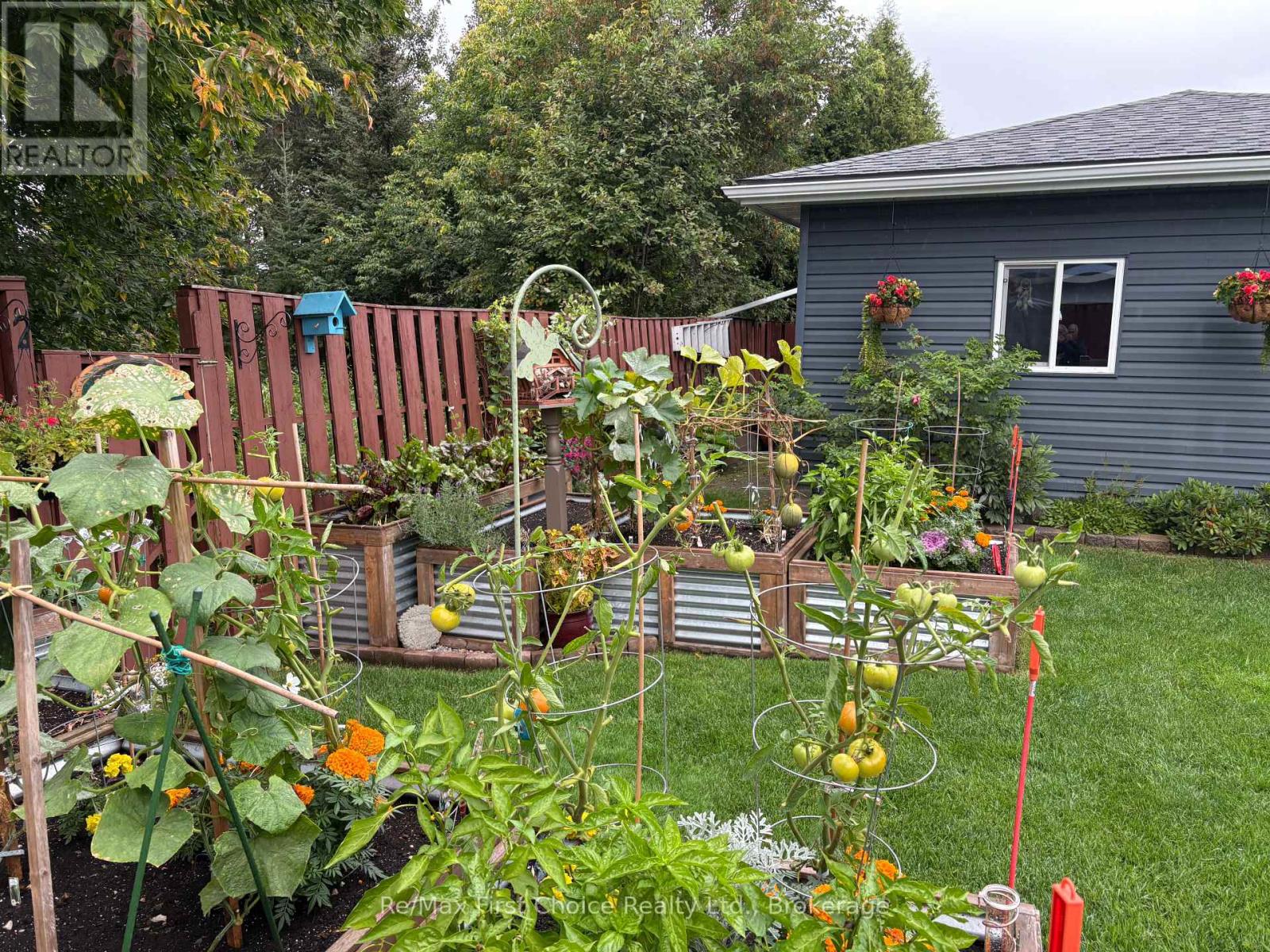 422 RYERSON CRESCENT - 4