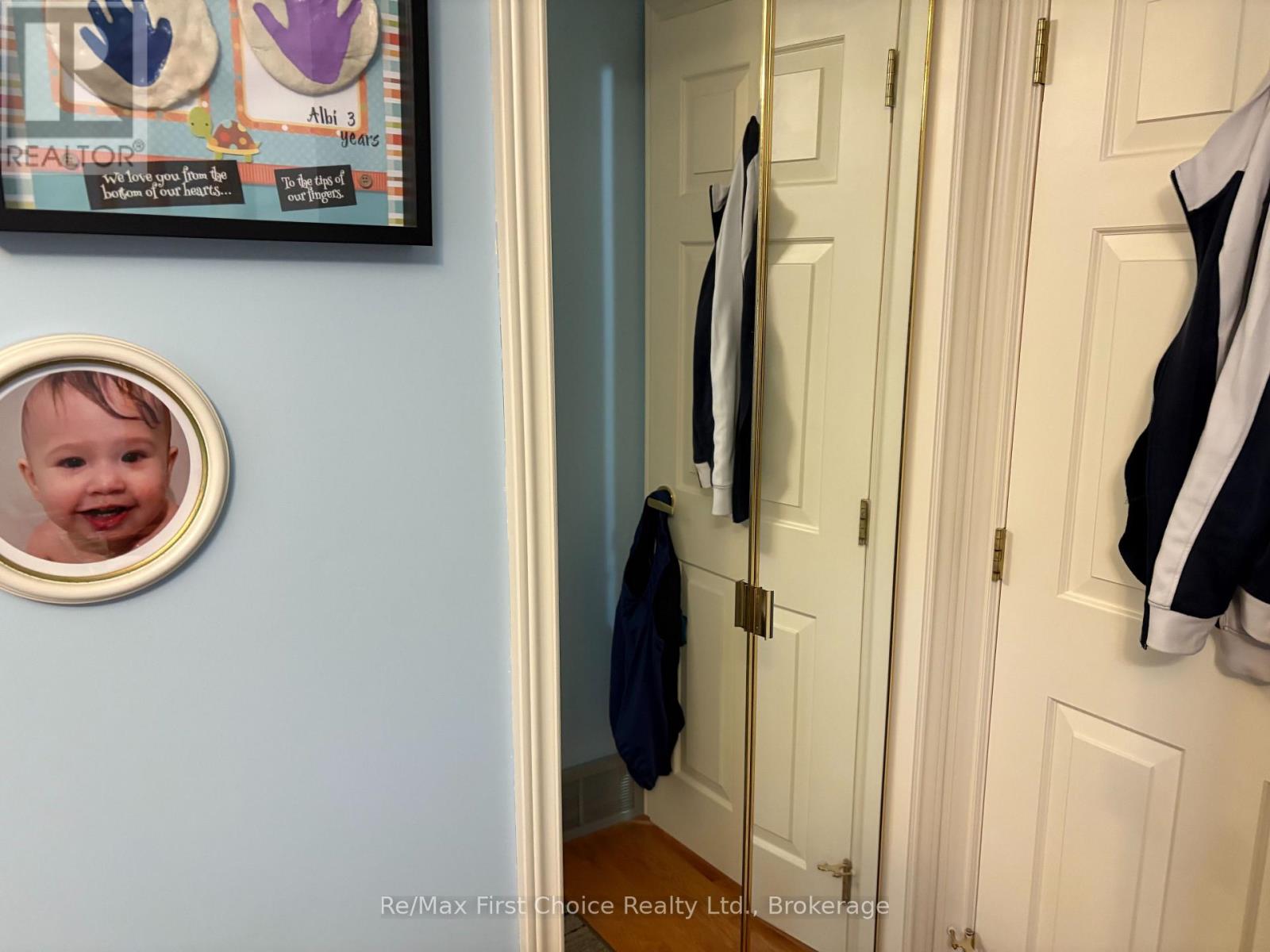 422 RYERSON CRESCENT - 41