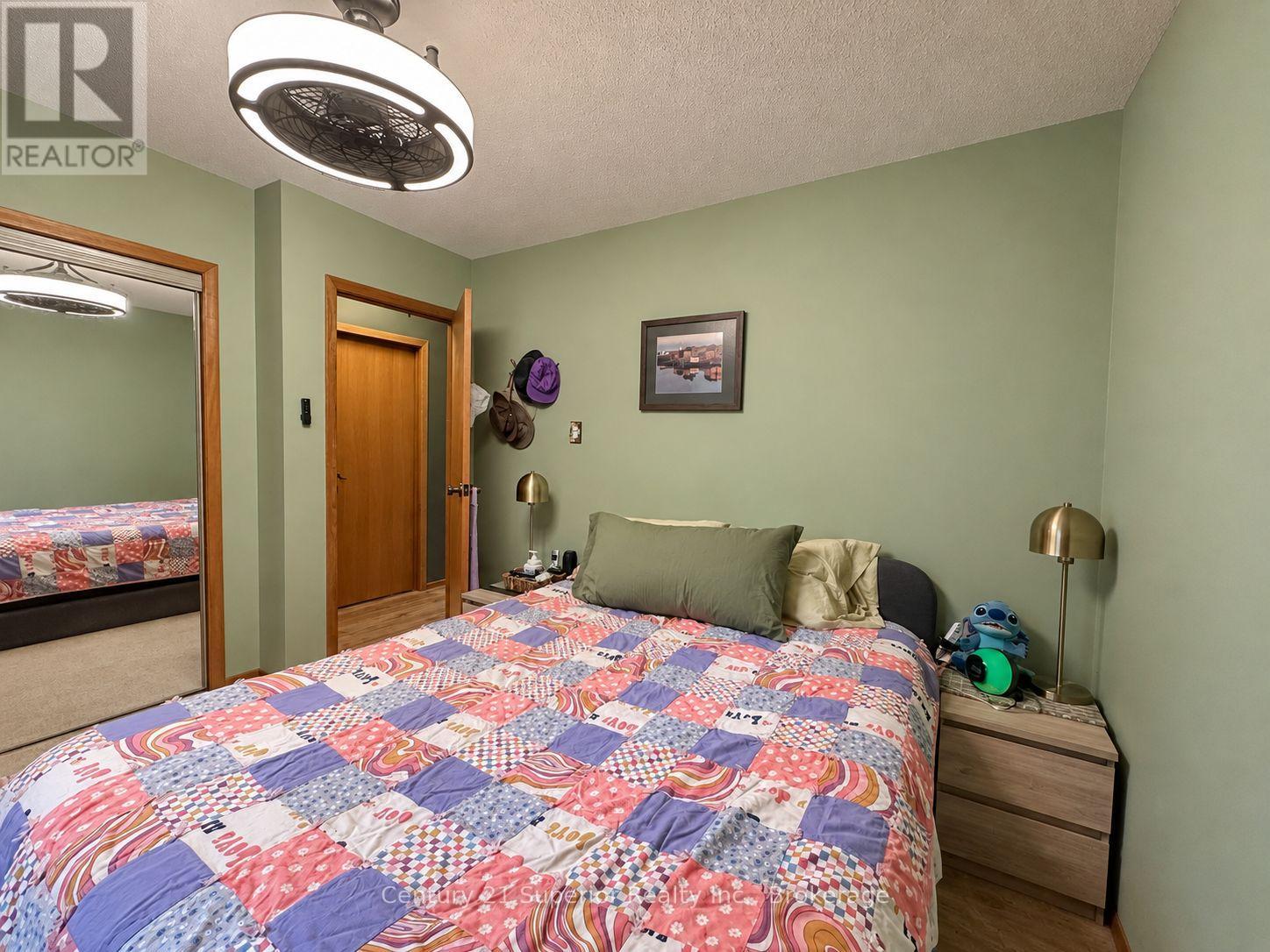 474 BROCK STREET E - Image 19