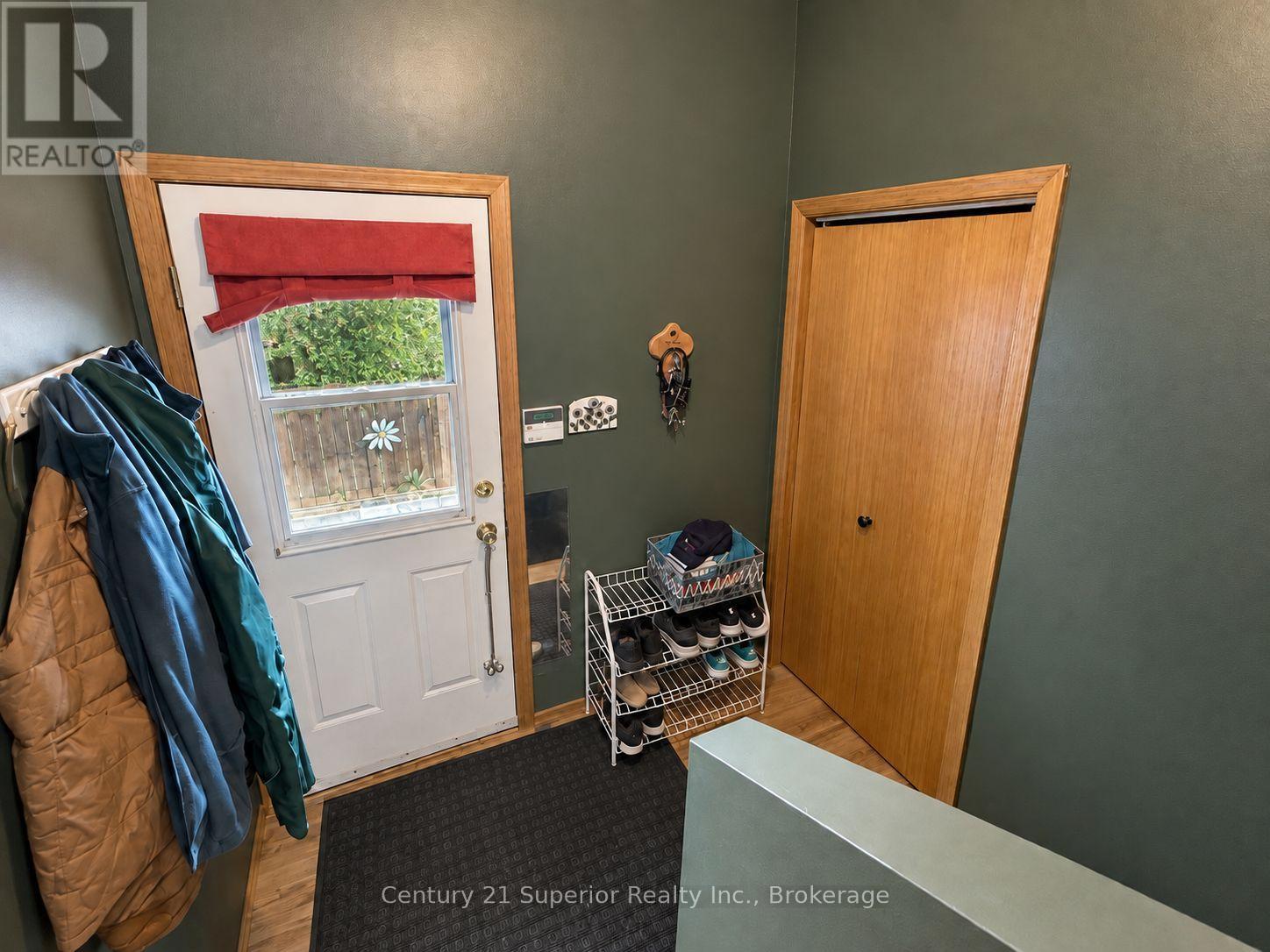 474 BROCK STREET E - 33