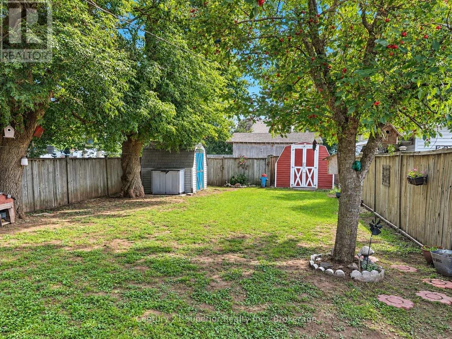 474 BROCK STREET E - Image 41