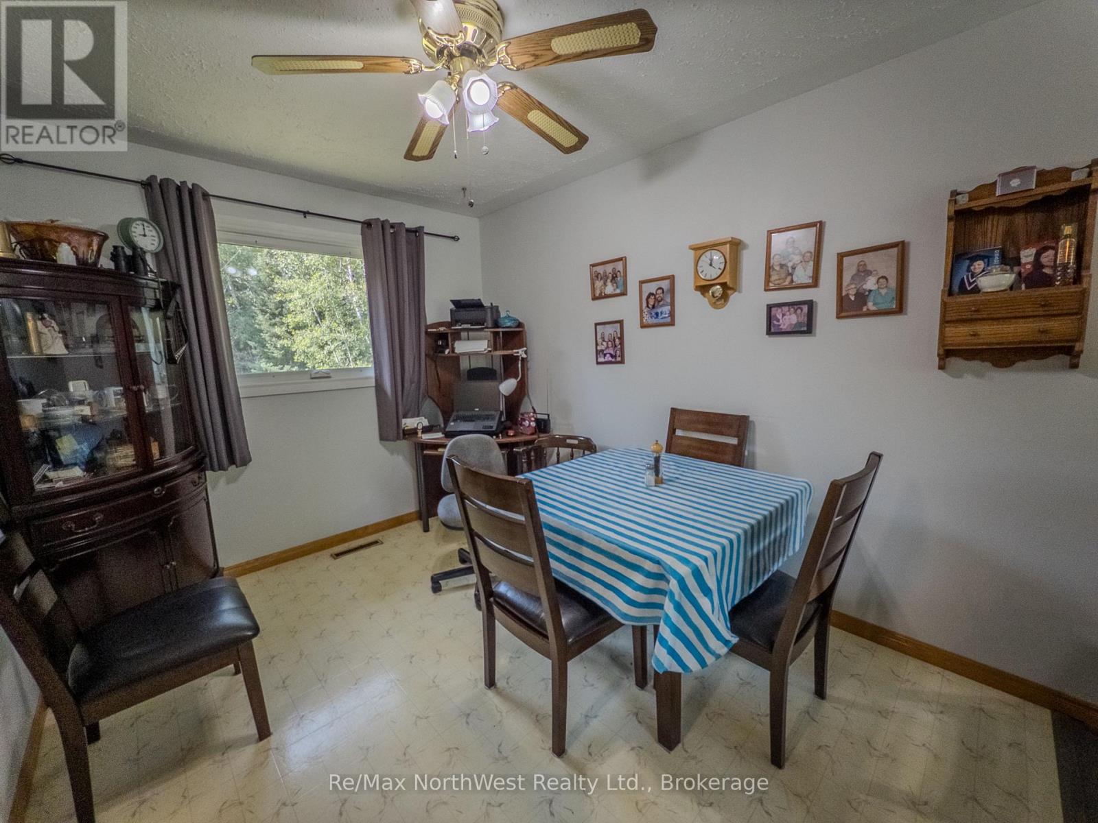 693 CARLTON ROAD - Image 11