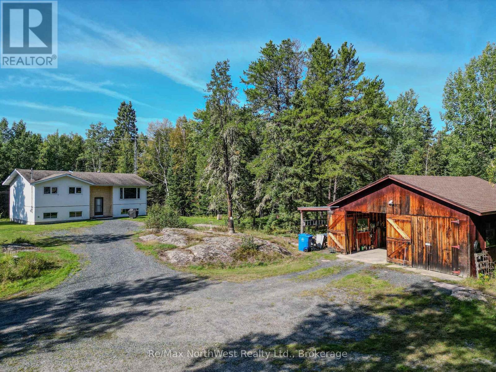 693 CARLTON ROAD - Image 39