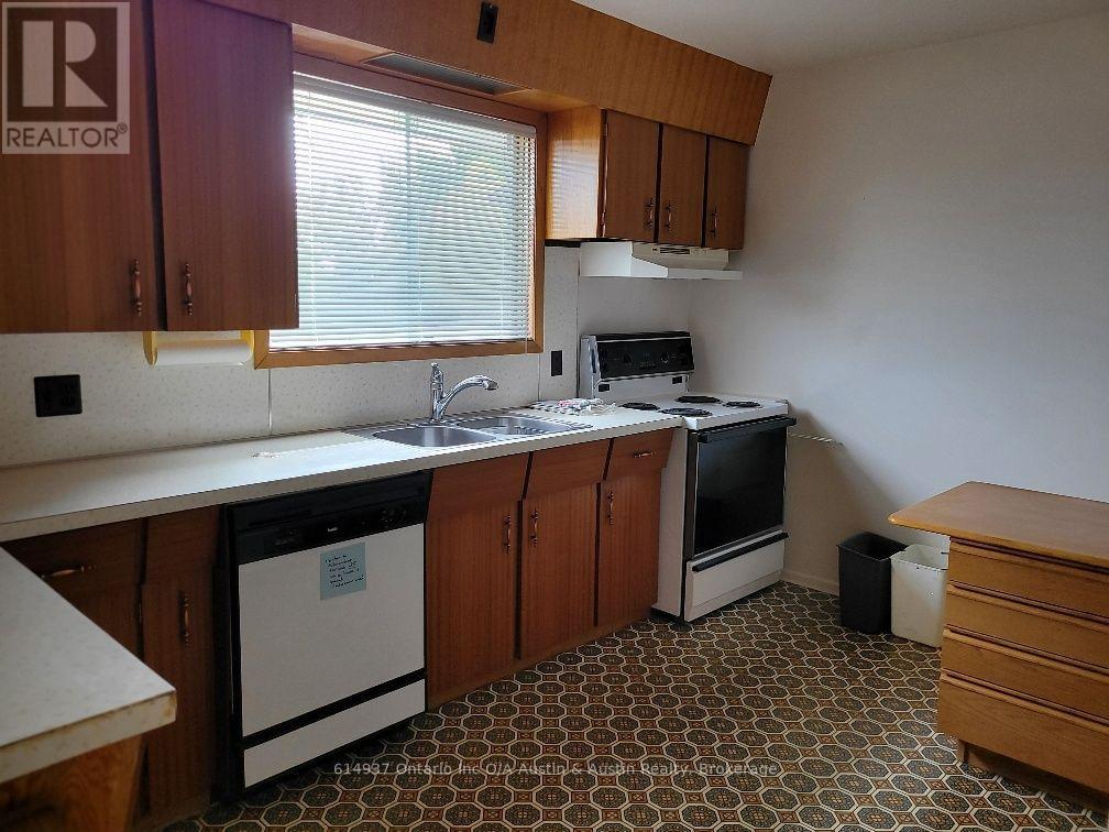 73 GOODALL STREET, Dryden (Riverview) — photo 4
