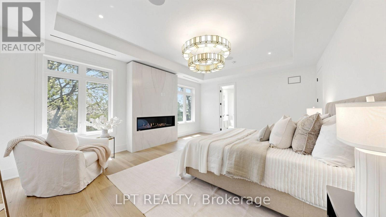 431 HEATH STREET E - 24