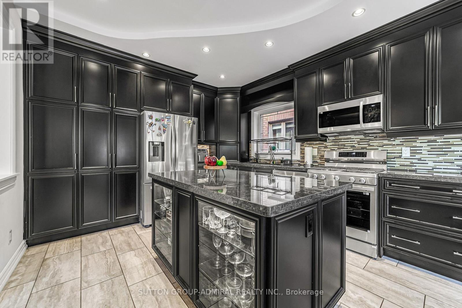 18 BUCKHORN AVENUE - 20