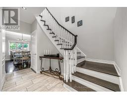 18 Buckhorn Avenue, Richmond Hill, ON L4C0E3 Photo 9