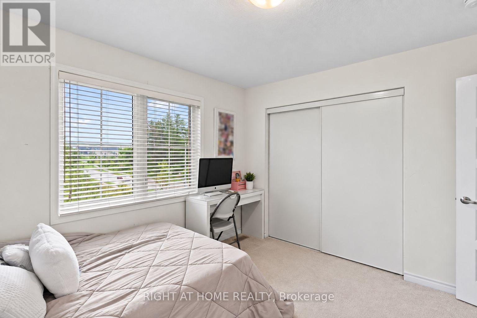 404 EQUESTRIAN WAY - 36