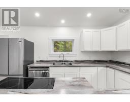 1649 Avondale Road, Mantua, NS B0N2A0 Photo 12