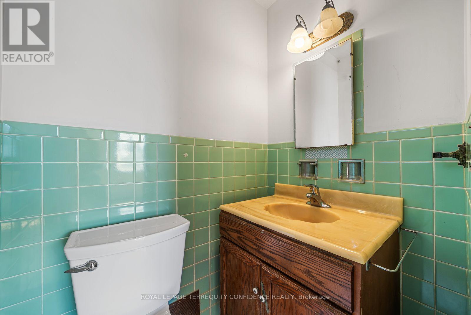 265 HORSHAM AVENUE - Image 24