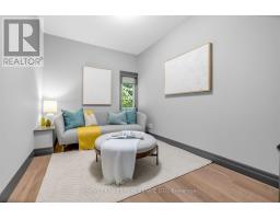 Kitchen - 487 Winnett Avenue, Toronto, ON M6C3M6 Photo 9