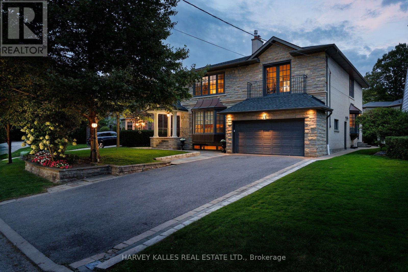 15 Moorehill Drive, Toronto — photo 2
