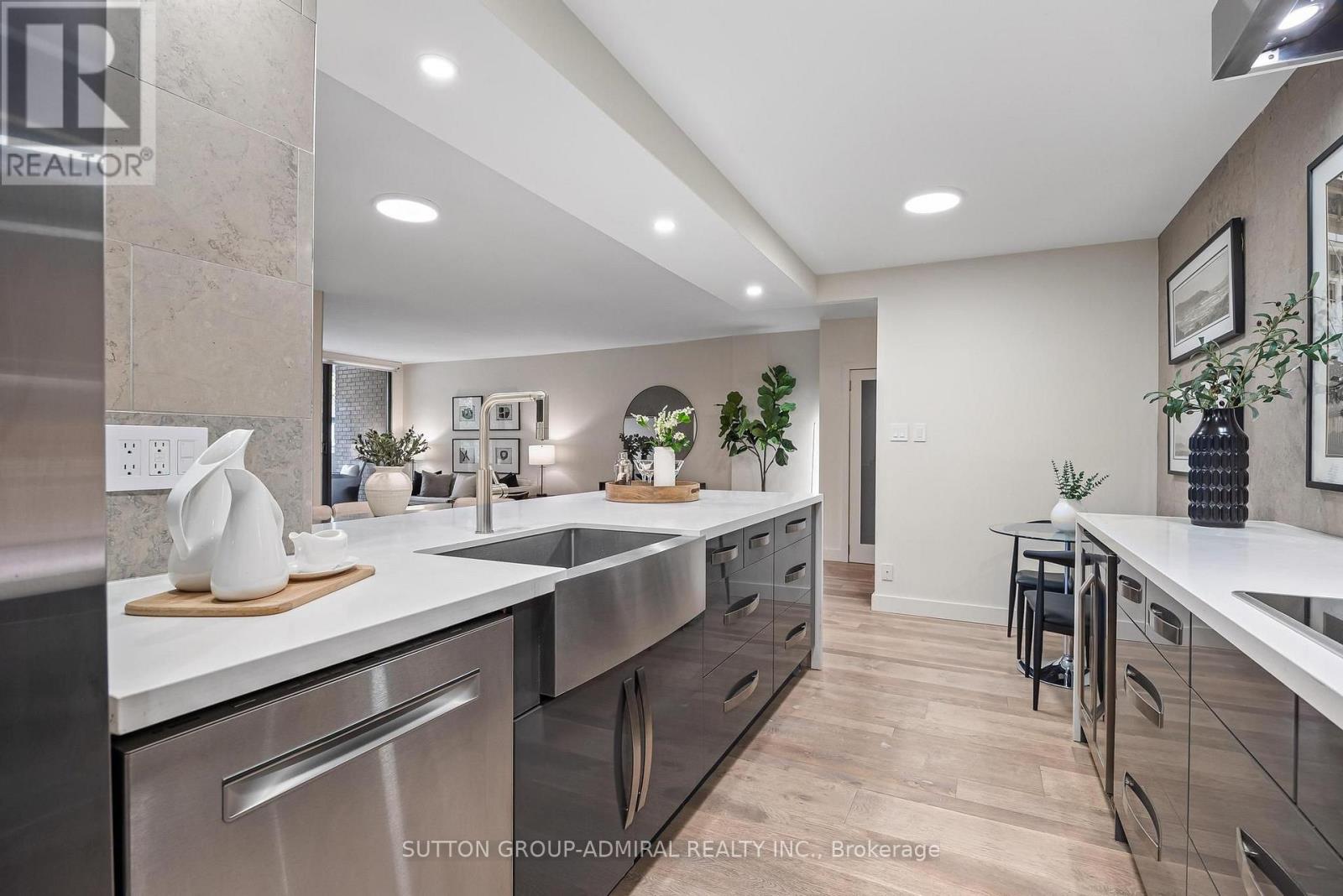 #206 350 LONSDALE ROAD - Image 19
