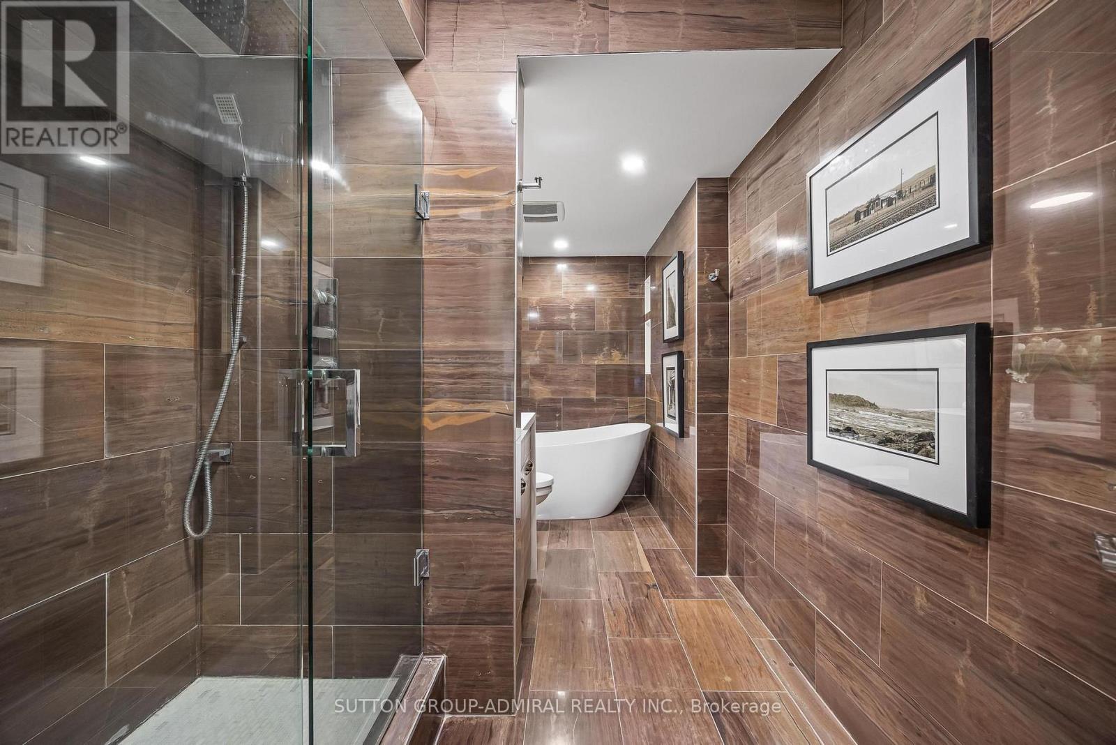 #206 350 LONSDALE ROAD - Image 24