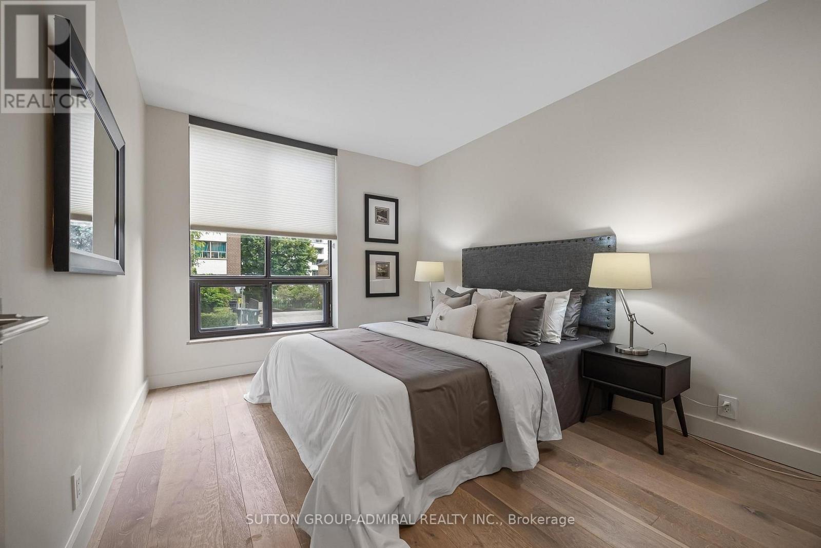 #206 350 LONSDALE ROAD - Image 28