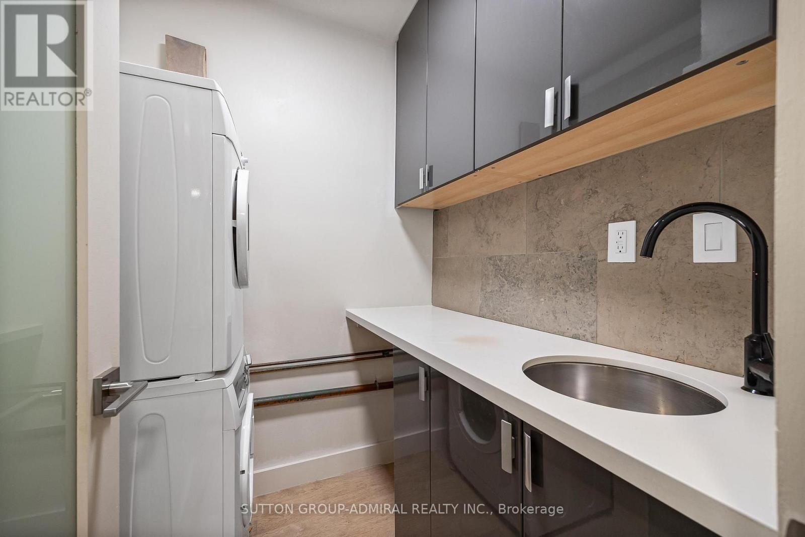 #206 350 LONSDALE ROAD - Image 31