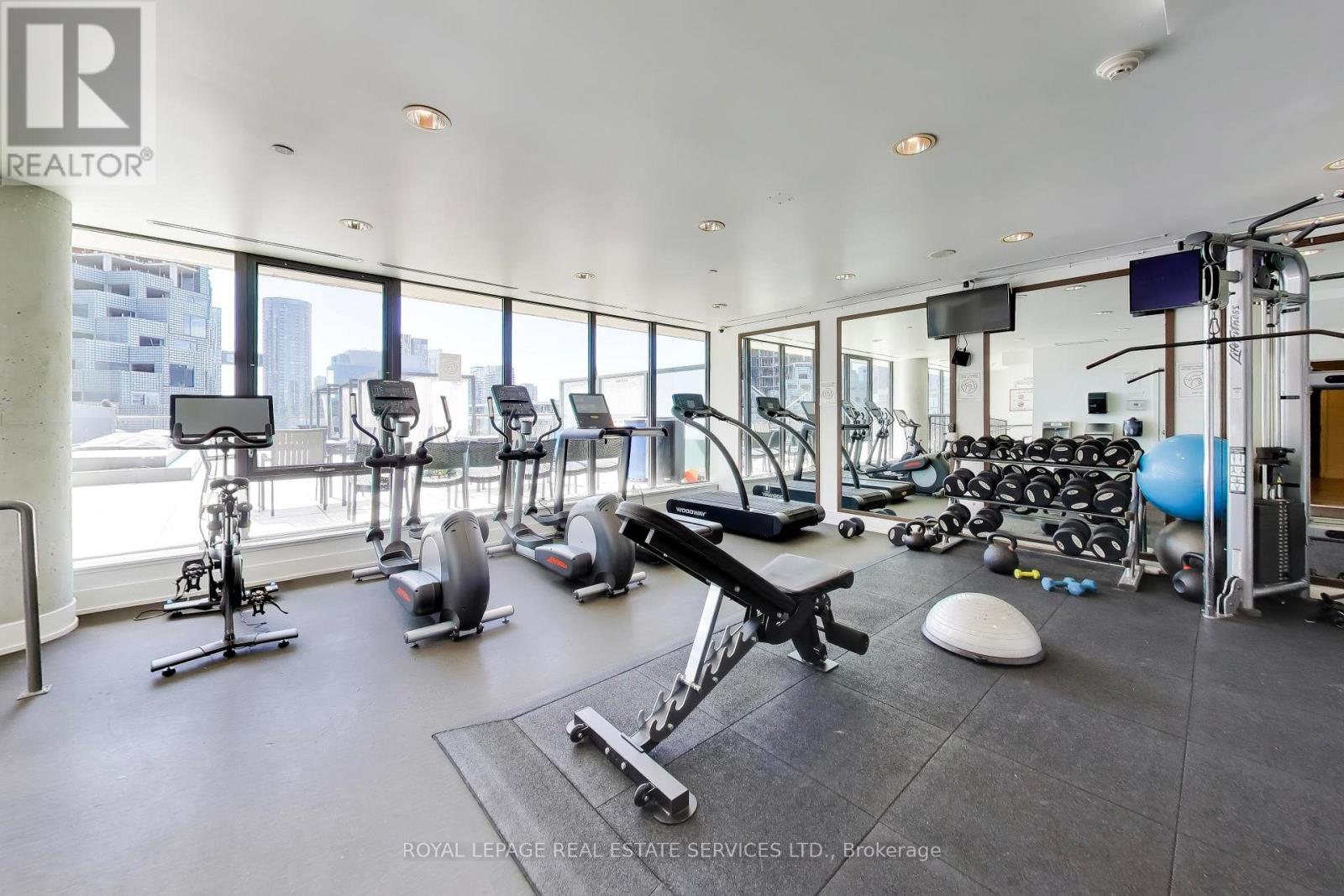 #626 560 KING STREET W - 22