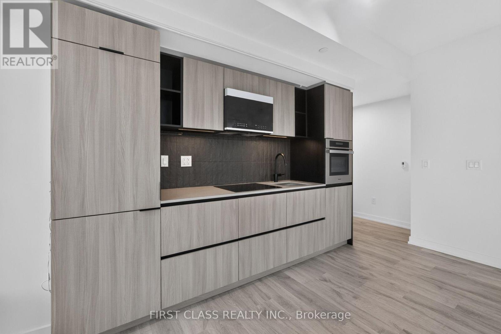 #702 2 AUGUSTA AVENUE - Image 15