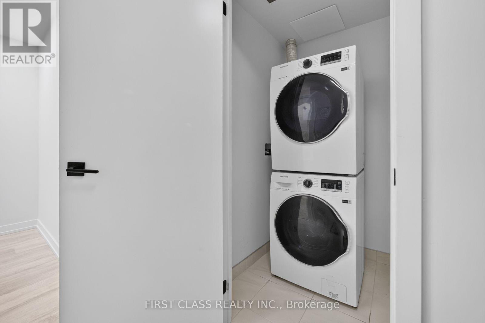 #702 2 AUGUSTA AVENUE - Image 35